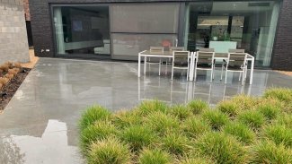 Betonvloer van terras